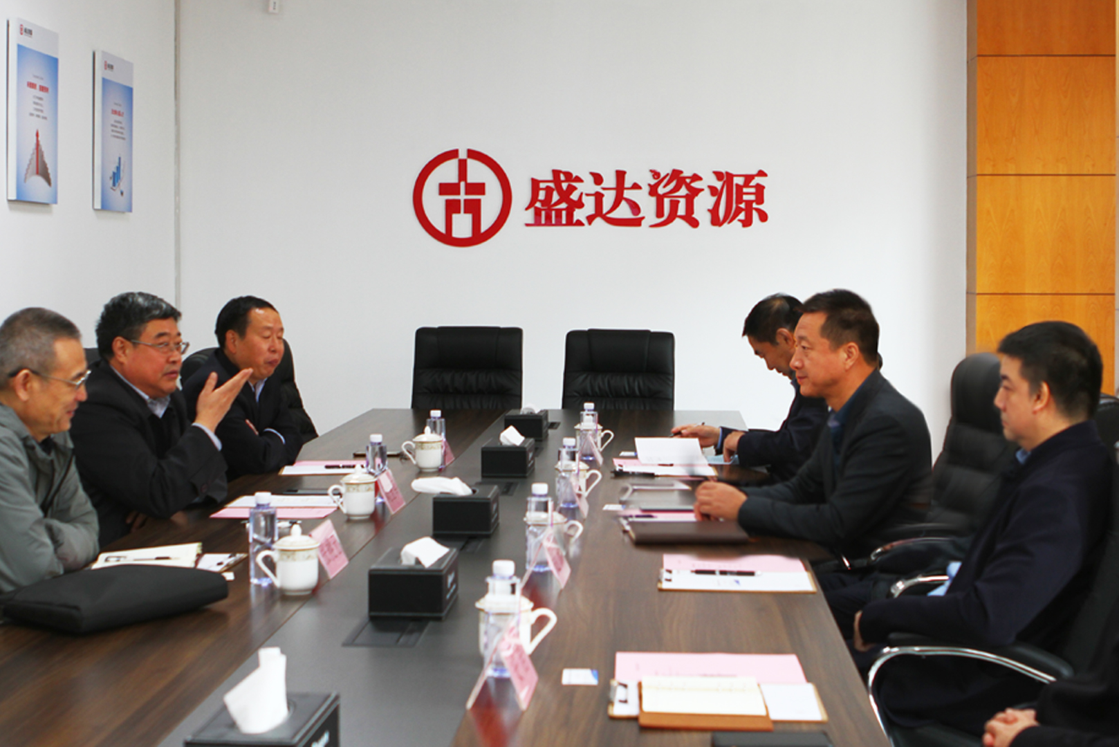 中国华冶科工集团董事长刘玉军率队到访乐竞体育